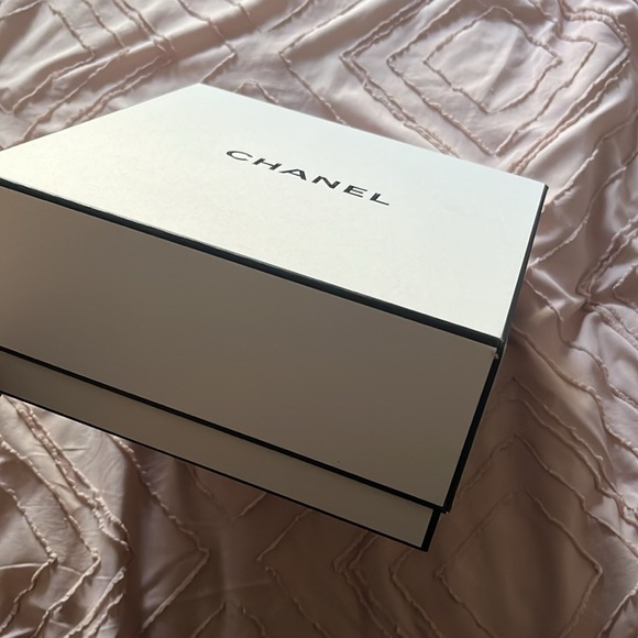 Gift bags and boxes - Picture 3 of 3